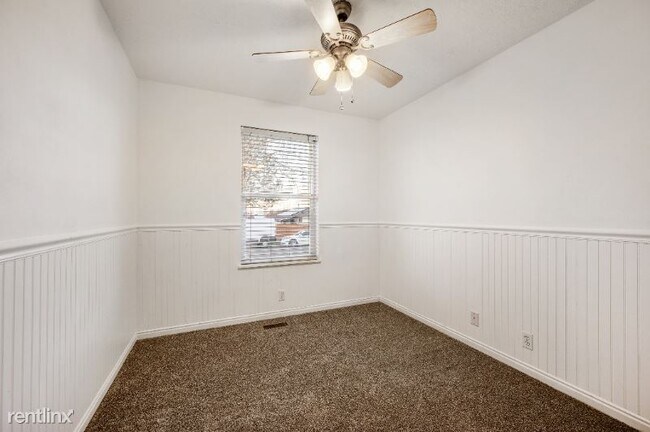 Building Photo - 5 br, 2 bath House - 3747 W Gandalf Dr