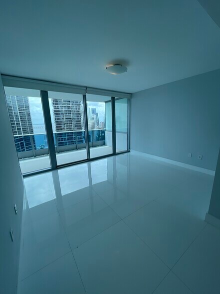 Building Photo - 200 Biscayne Boulevard Way