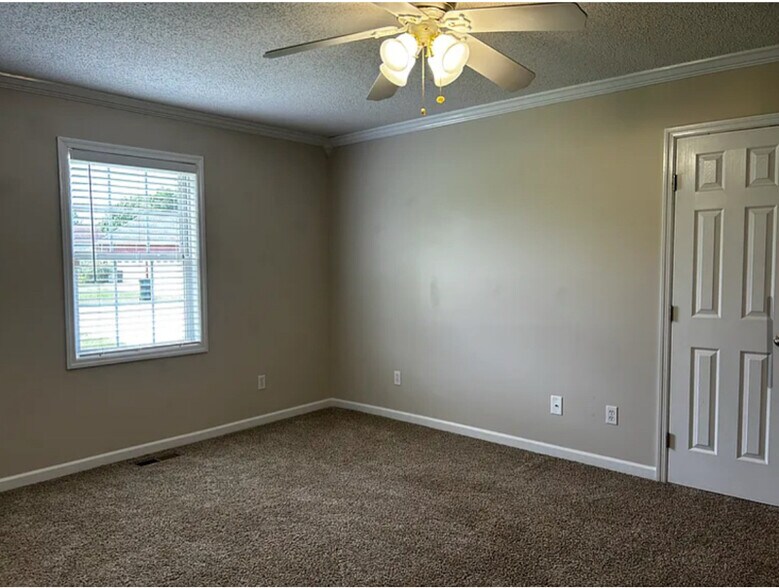 Building Photo - 116 Bollweevil Ln