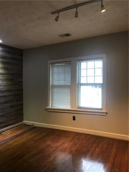 Building Photo - 864 Charles Allen Dr NE