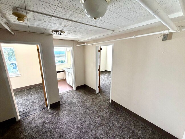 Building Photo - 3959 Sheridan Ave