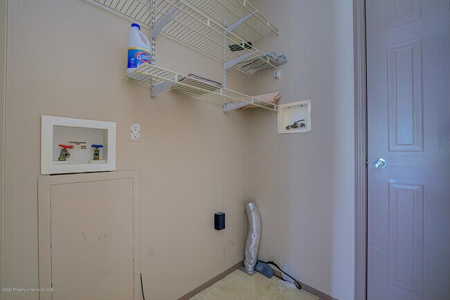 Building Photo - 14820 Aubrey Ave