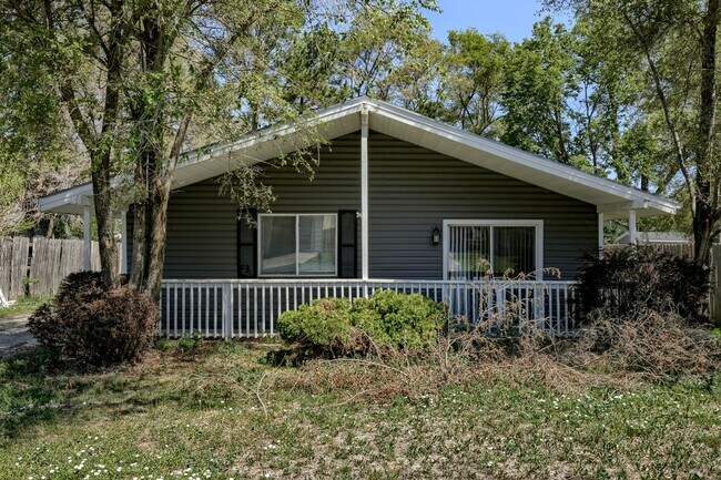 Building Photo - **$500 Move In Credit - SHORT TERM LEASE O...