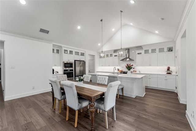 Building Photo - 1045 Bleriot Dr