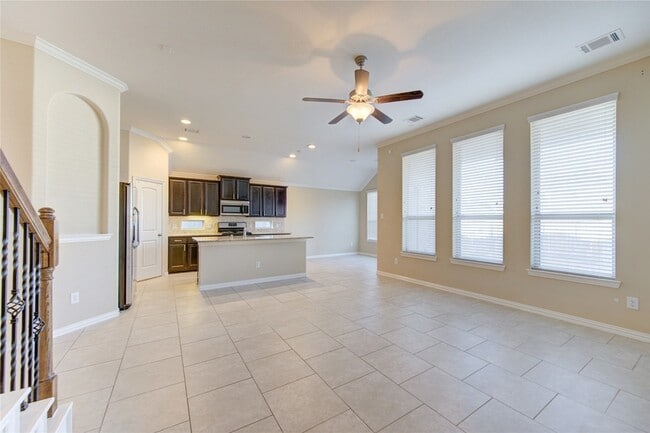 Building Photo - 6519 Point Hollow Ln