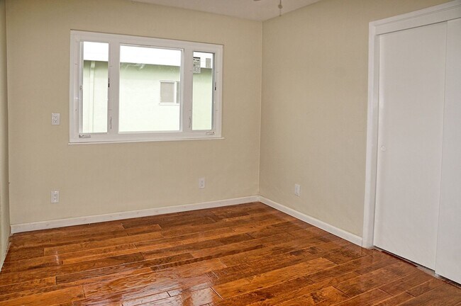 Building Photo - 6287 Cotton Ave