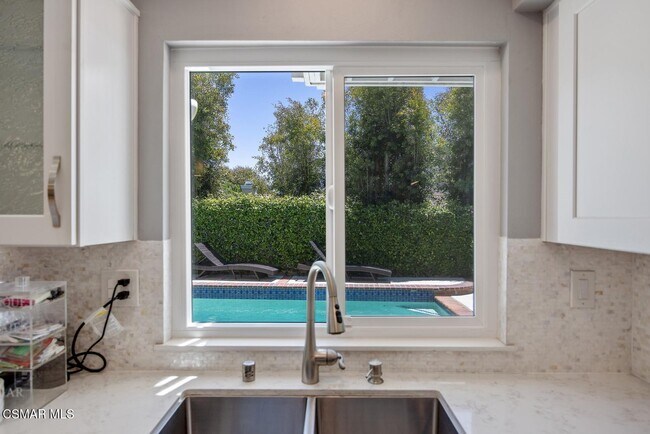 Building Photo - 5436 Alfonso Dr