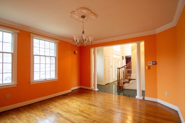 Building Photo - Elegant 4Bd/4Bth Brick Colonial