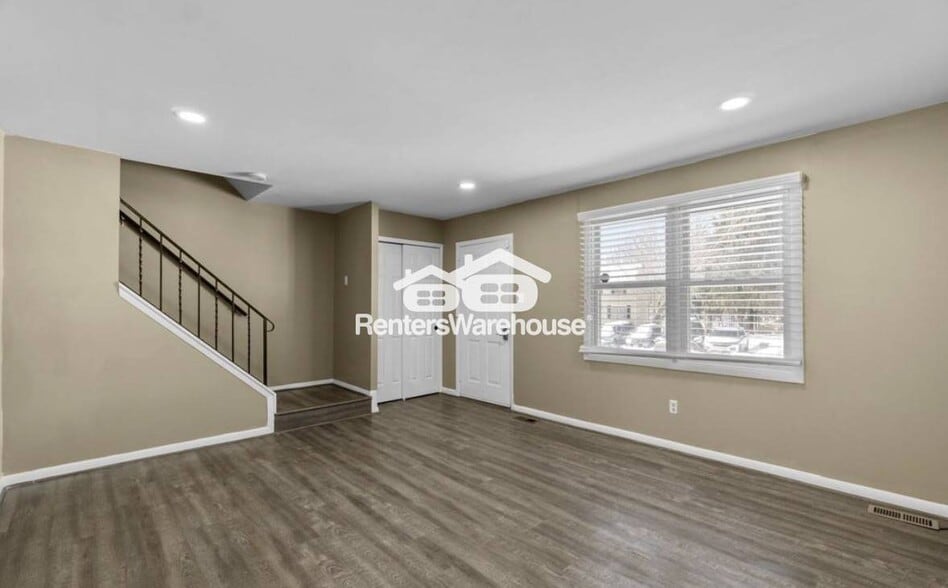 Building Photo - 241 Cedarmere Cir