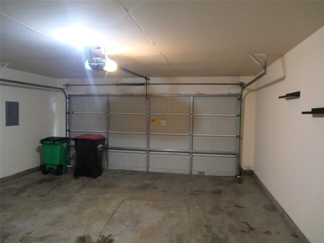 Building Photo - 2311 Flint Brook Ct