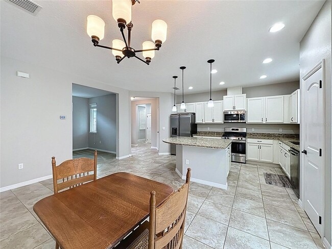 Building Photo - 345 Alcove Dr