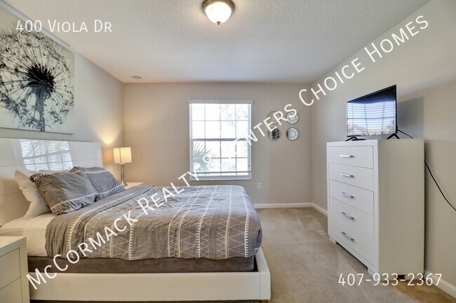 Building Photo - 400 Viola Dr