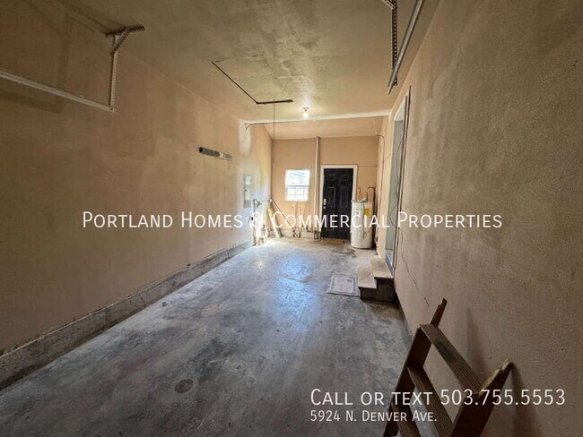 Building Photo - 5924 N Denver Ave