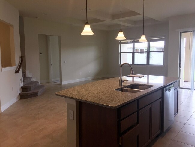 Building Photo - Dr Phillips area 4 bed 3 1/2 bath home