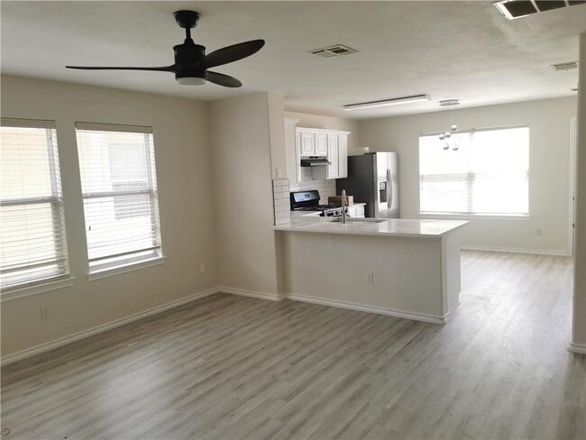 Primary Photo - 3207 Barksdale Dr