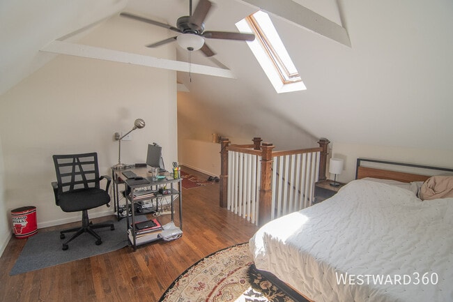 Building Photo - 1709 W Barry Ave