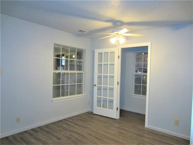 Building Photo - 501 Mounts Ave