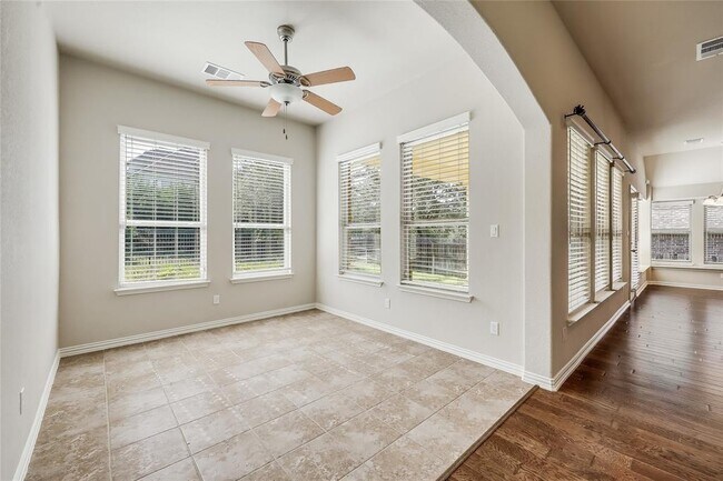 Building Photo - 931 Catalina Ln