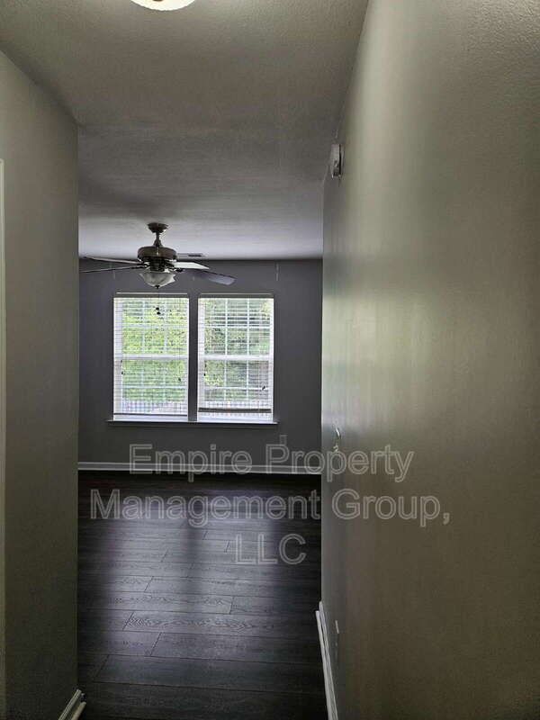 Building Photo - 216 Sunday Silence Ln