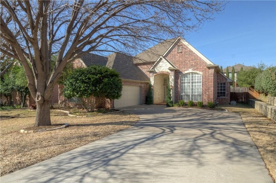 Primary Photo - 3404 Wimbledon Dr