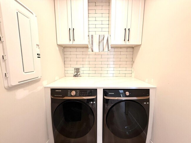 Building Photo - 10603 SW Vasari Way