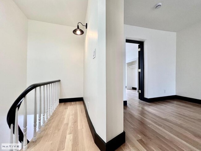 Building Photo - 3 bedroom in BROOKLYN NY 11220