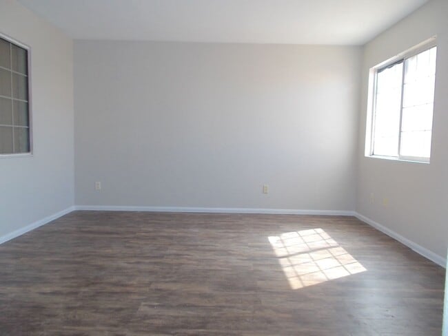 Building Photo - Spacious 4-Bedroom, 2.5-Bathroom Home with RV Parking & Modern Amenities