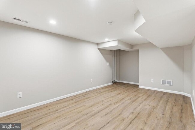 Building Photo - 706 Sue Grove Rd