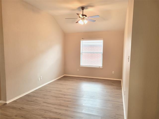 Building Photo - 725 Sequoia Dr