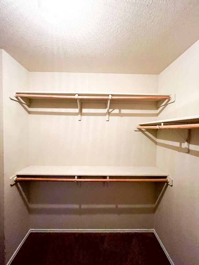 Building Photo - Available NOW!!!! This gorgeous home is located in The Landing Subdivision in Killeen. This home ...