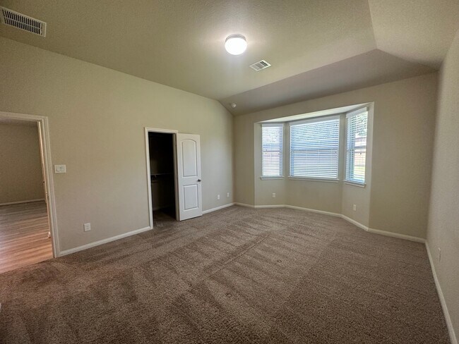 Building Photo - 482 Terra Vis Cir