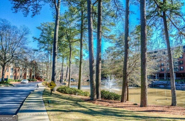 Building Photo - 27207 Plantation Dr NE