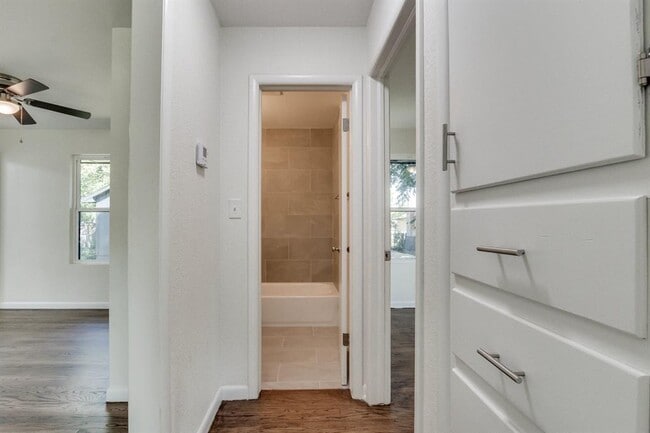 Building Photo - 2725 Texoma Dr