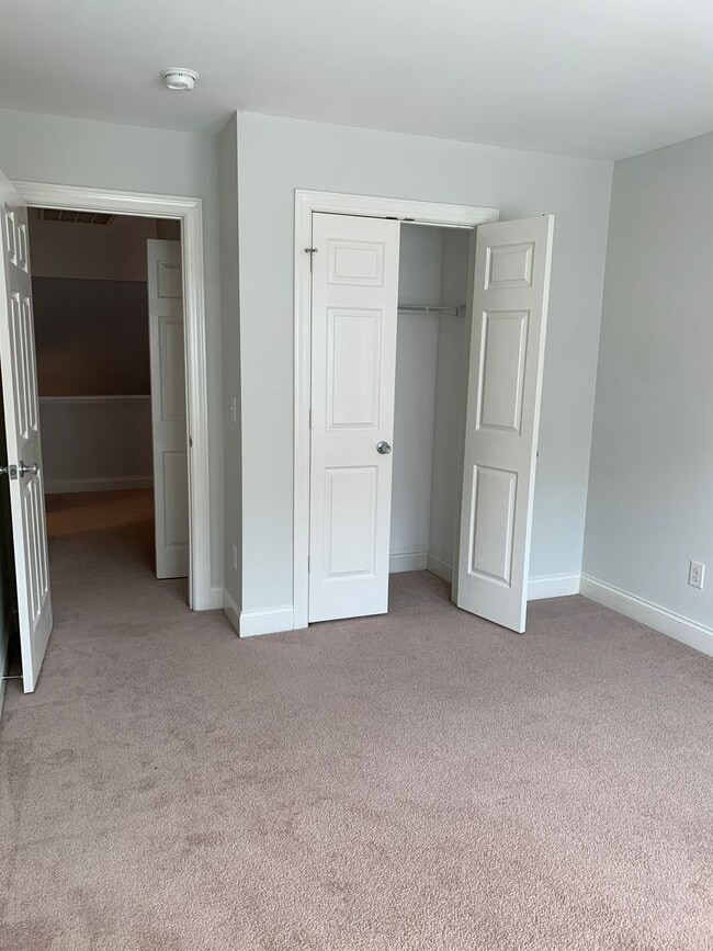 Building Photo - 3 Bedroom 2 Bath Townhome in Pleasant Grov...