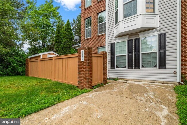 Building Photo - 116 Whiskey Creek Cir