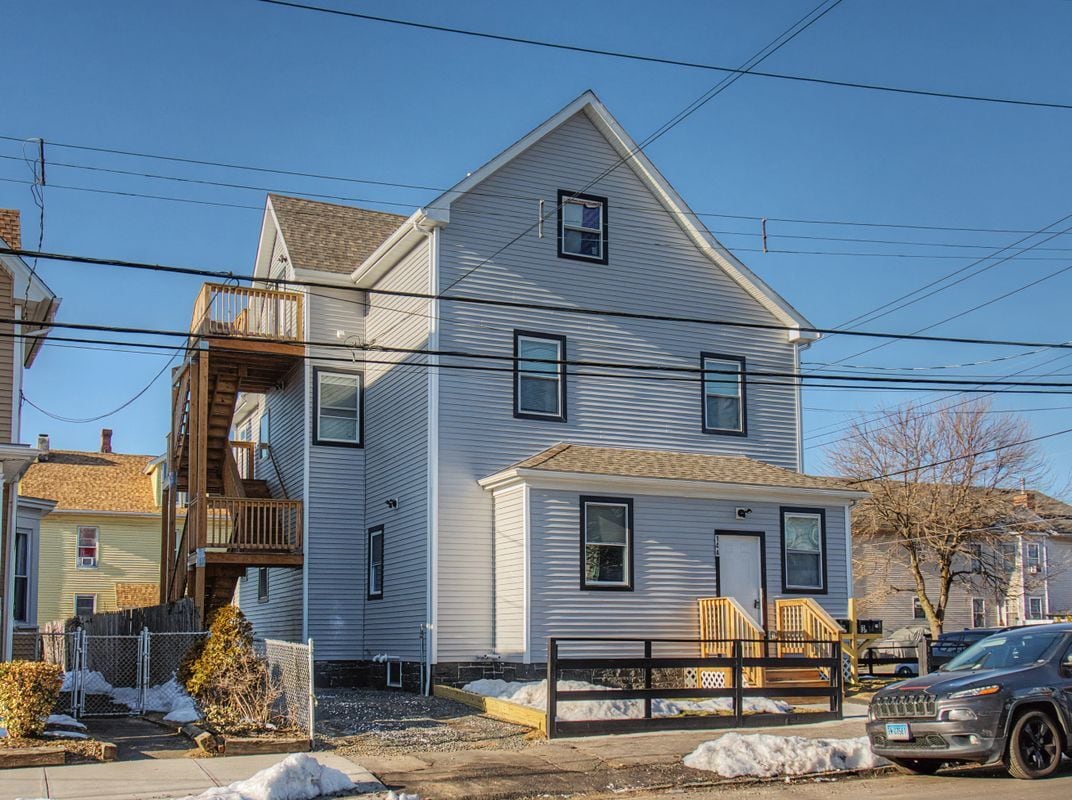 Building Photo - 144 Cottage St