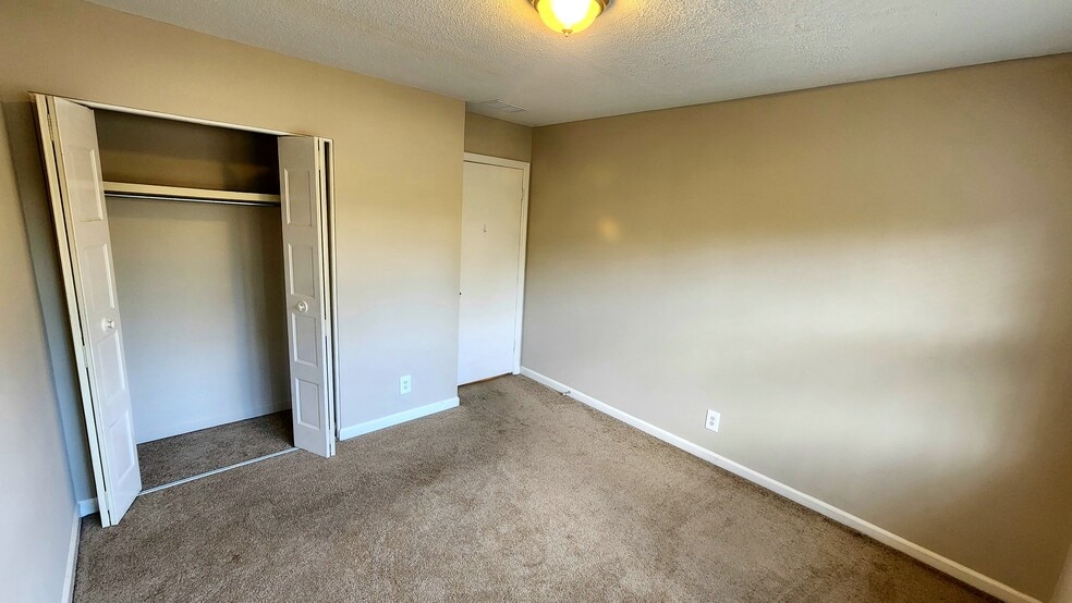 Guest Bedroom 1 - 2409 Farmstead Cir