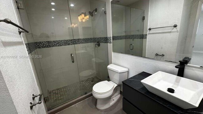 Building Photo - 907 NE 199th St