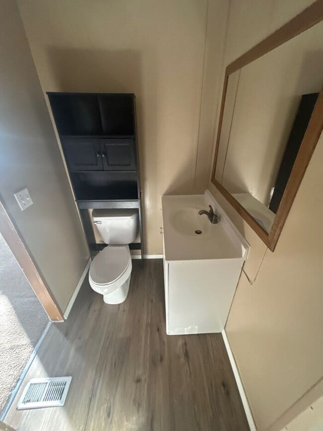 Building Photo - Newly Remobile Home For sale