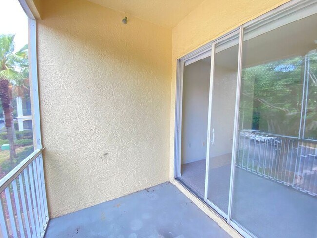 Building Photo - 1325 Lake Shadow Cir
