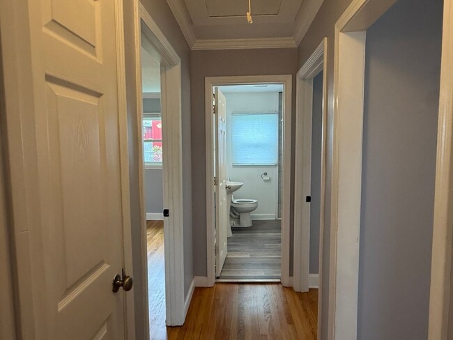 Building Photo - 3/2 bath home - Town Acres School District!