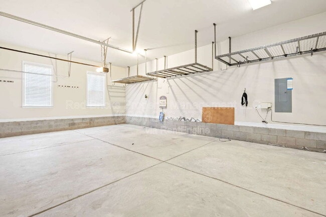 Building Photo - 4004 Petersburg Dr