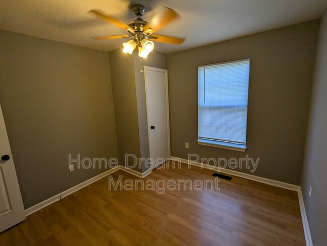 Building Photo - 11605 Rutherford Dr