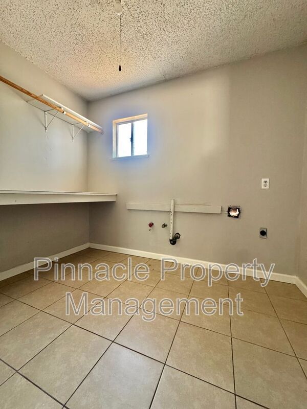 Building Photo - 2707 Lsu Ave