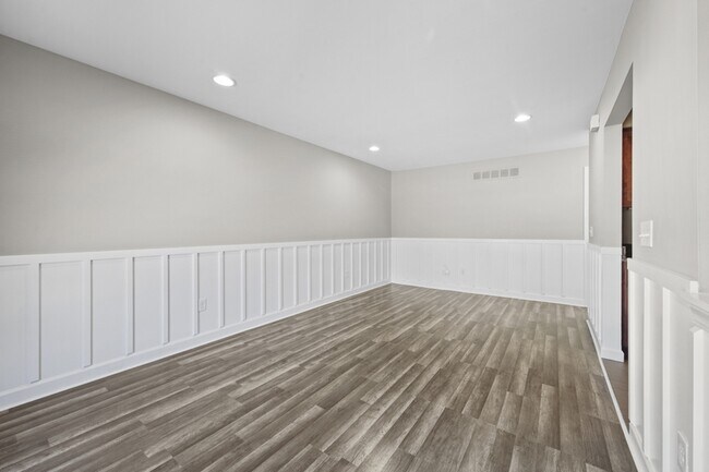 Building Photo - 602 Millard Ave