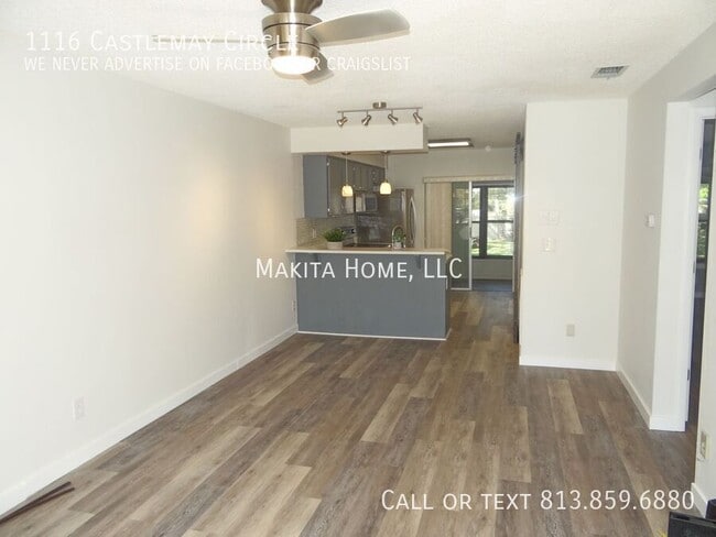 Building Photo - 1116 Castlemay Cir