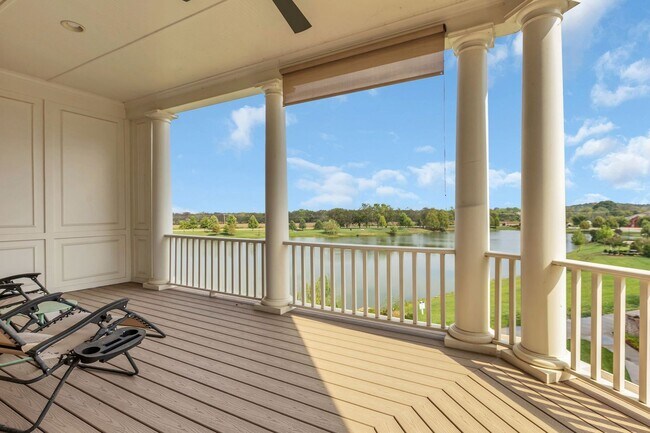 Building Photo - Rent Unfurnished or Fully Furnished - 4 Be...