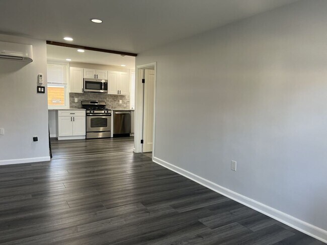 Building Photo - 8360 Ferndale St