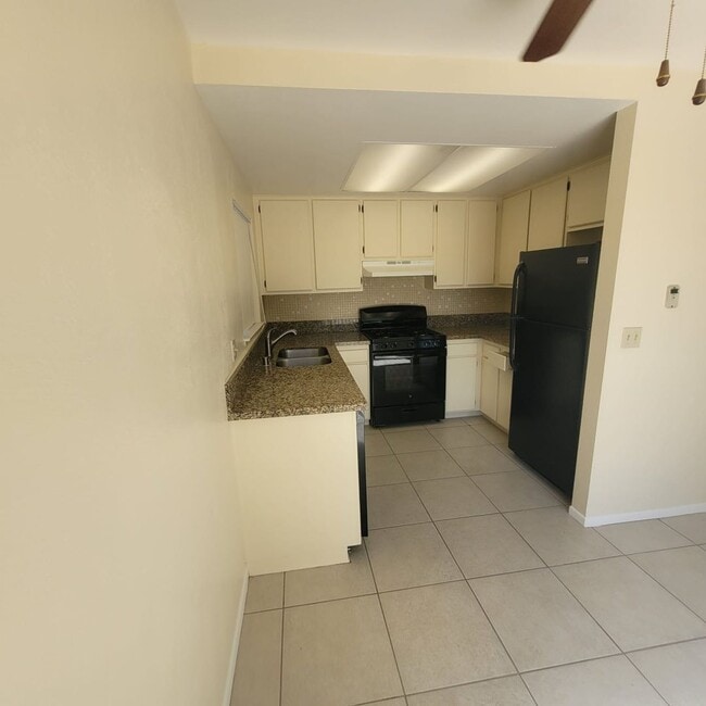 Building Photo - Nice and Cozy apartment in Apple Valley wi...