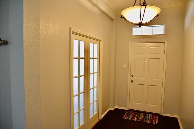 Building Photo - 4512 Sunmeadow Ln